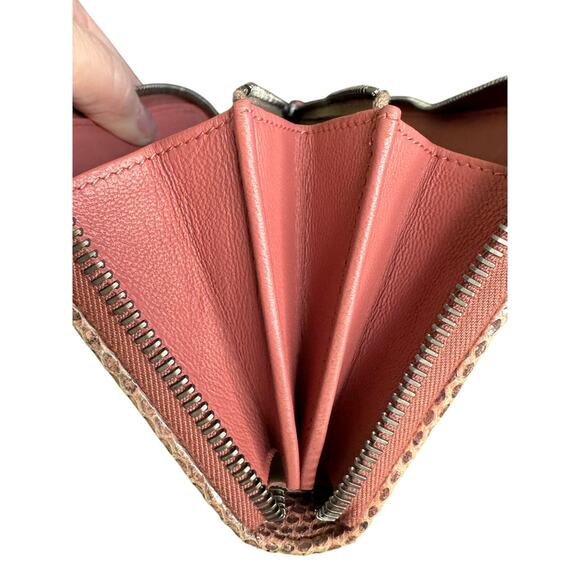 Bottega Veneta Floral Embroidered Intrecciato Leather Zip Around Wallet in Pink - Picture 14 of 16